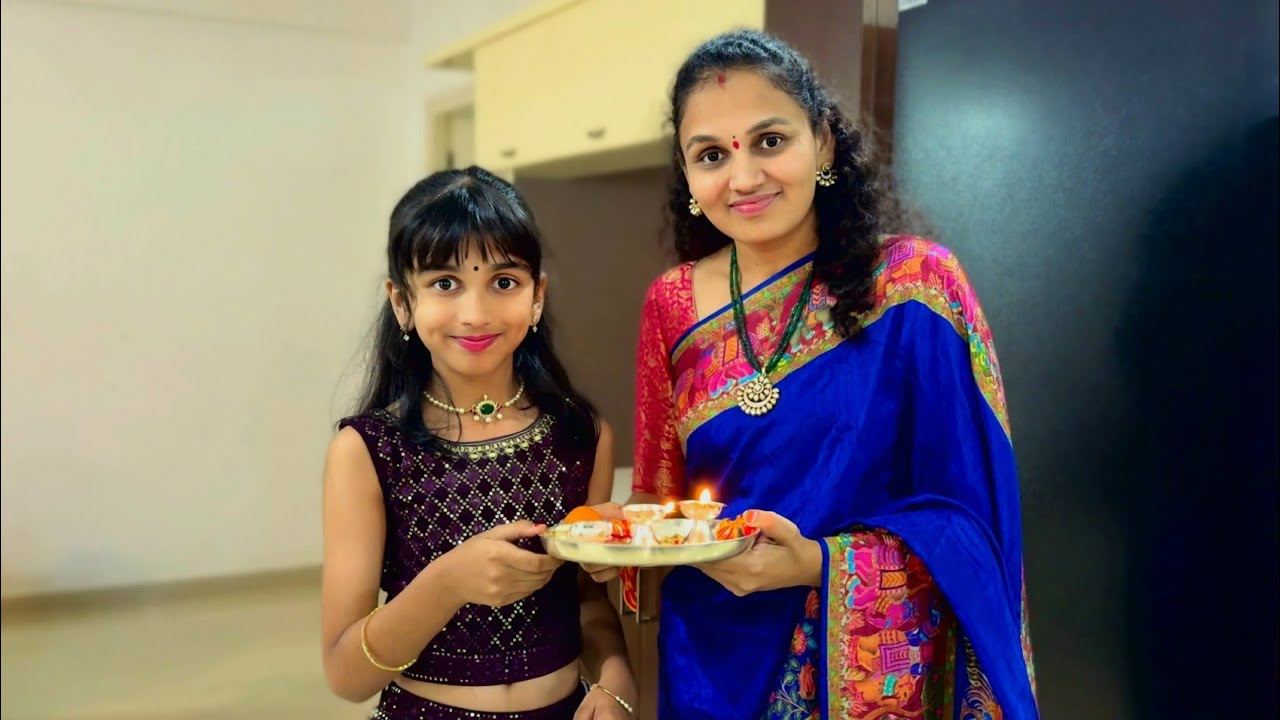 RakshaBandhan Special Vlog😍Ammu & Mom&rsquo;s Traditional Look✨|Rakhi with Siddi & Nandu |@v5familyshow