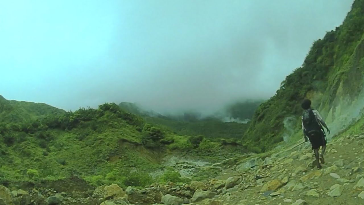 Hike to Boiling Lake in Dominica (time-lapse video)