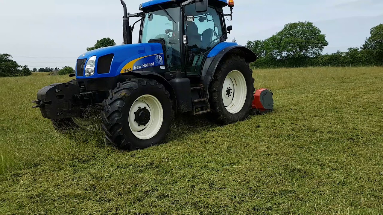 Alpha Variflo XHD+290 flail mower topping whispy grass