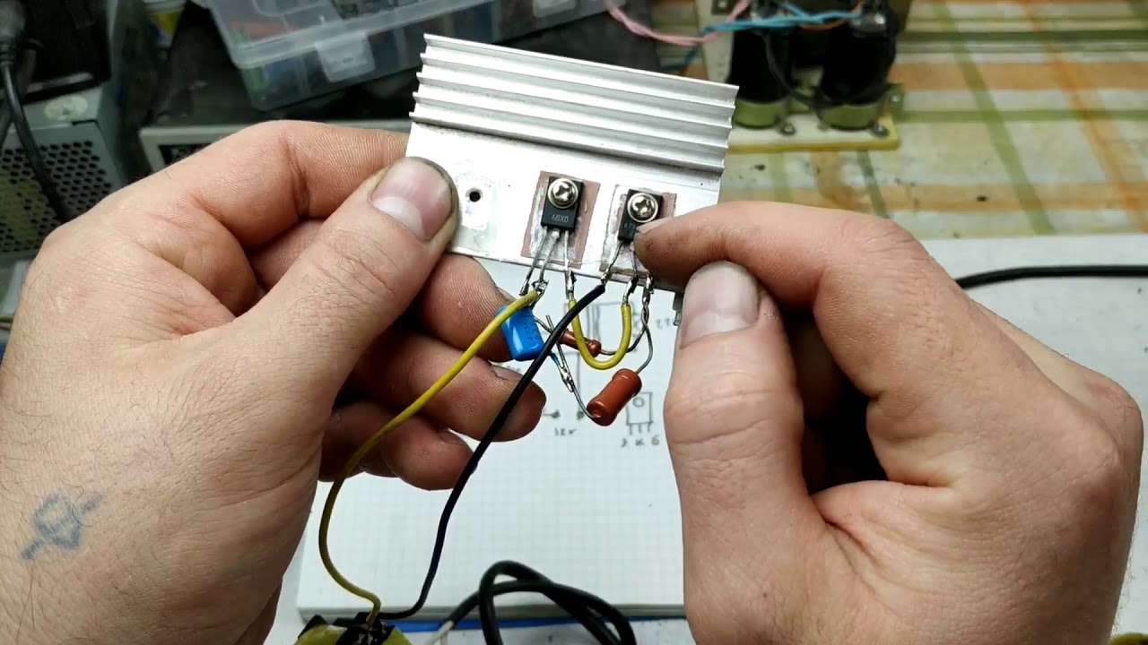 Супер-Простой преобразователь 12-220V на отечественных транзисторах! Шесть деталей.