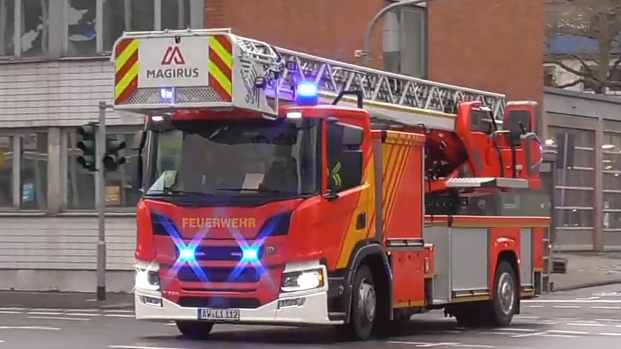 [Leih DLK]Einsatzfahrten von Feuerwehr, Rettungsdienst und Polizei in Köln (6.1.2024)