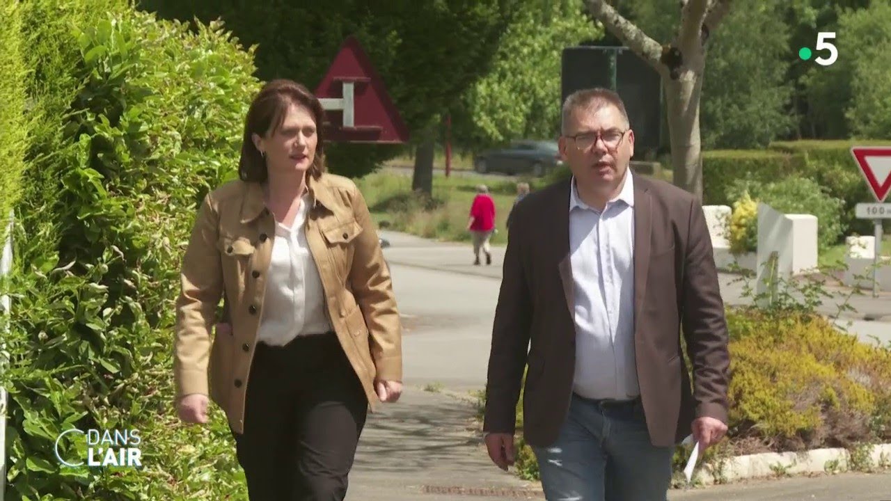 Ces candidats Les Républicains qui jetent l'éponge - Reportage #cdanslair 04.06.2022