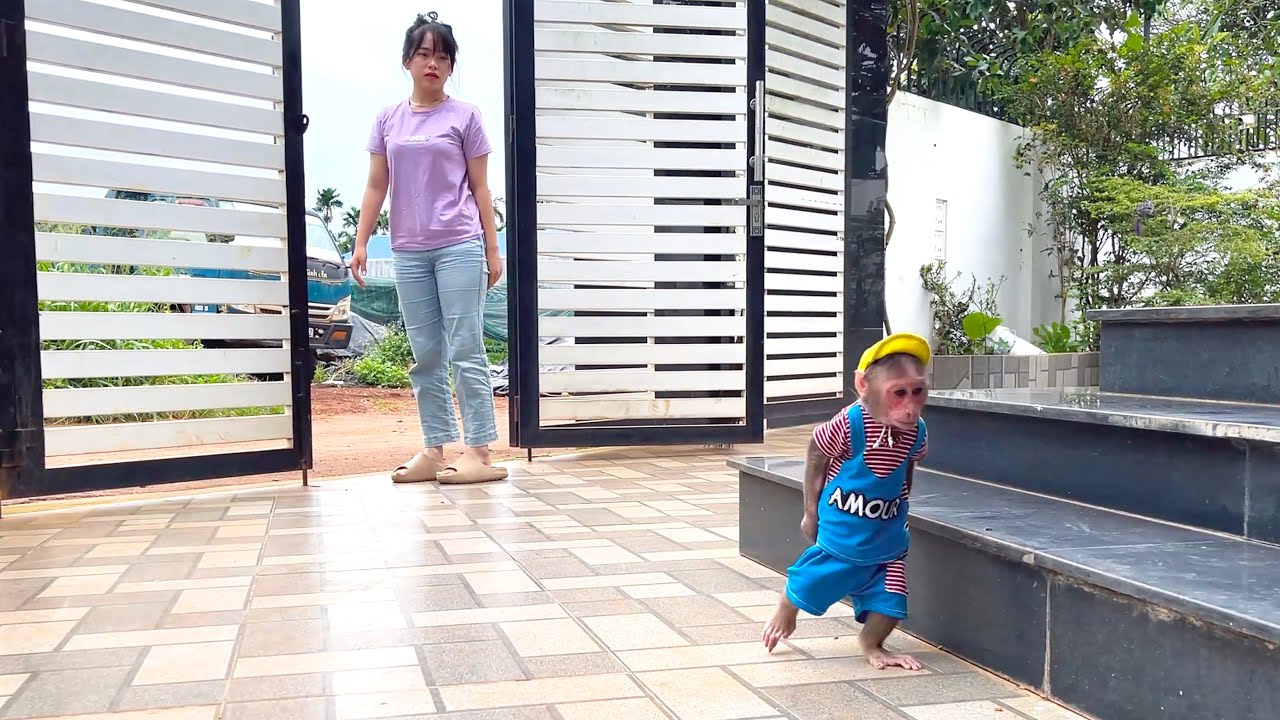 So Excited!CUBIS Rushes Inside to Dress Up When Aunt Says Yes to Going Out