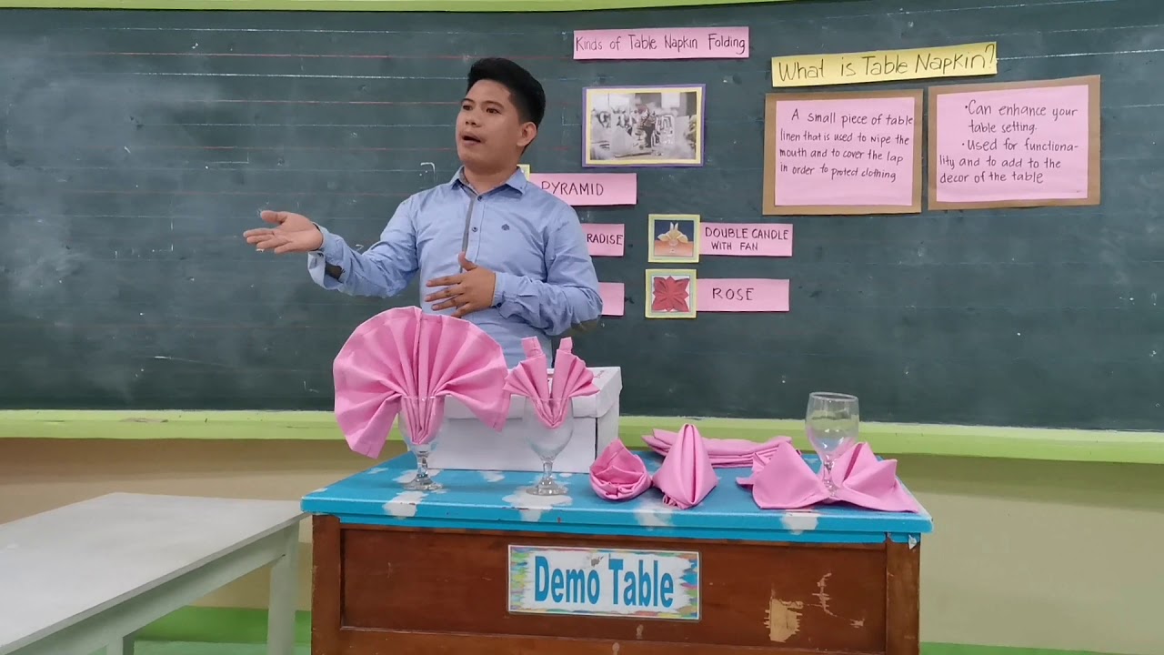 Table Napkin Folding Teaching Demonstration