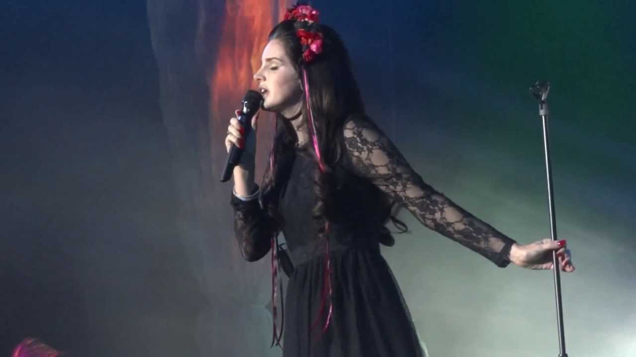 LANA DEL REY - Gods & Monsters - LIVE Paradise Tour 2013 - Frankfurt