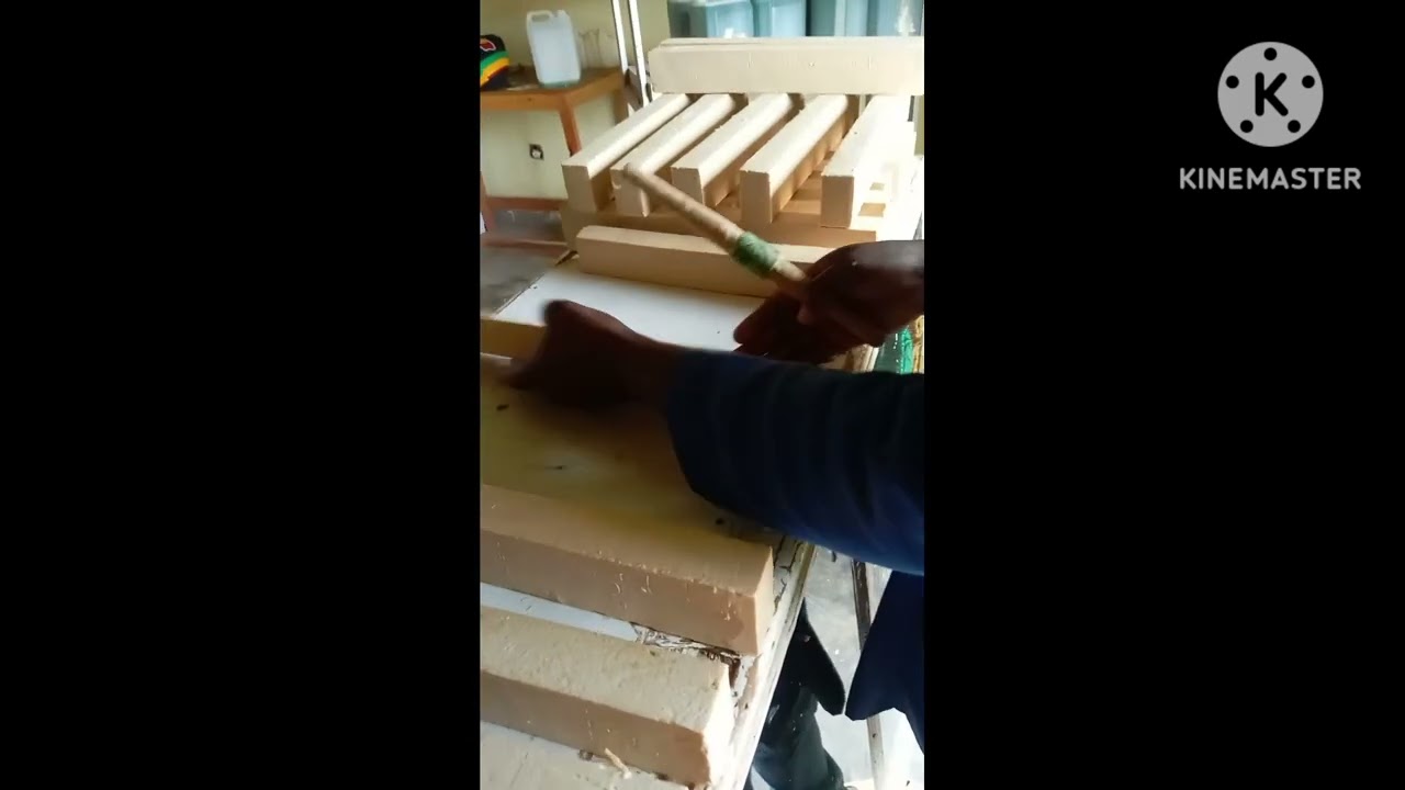 Video: Gukora isabune ukayitera cachet muburyo bworoshye cyane./ how to stamp a saop??