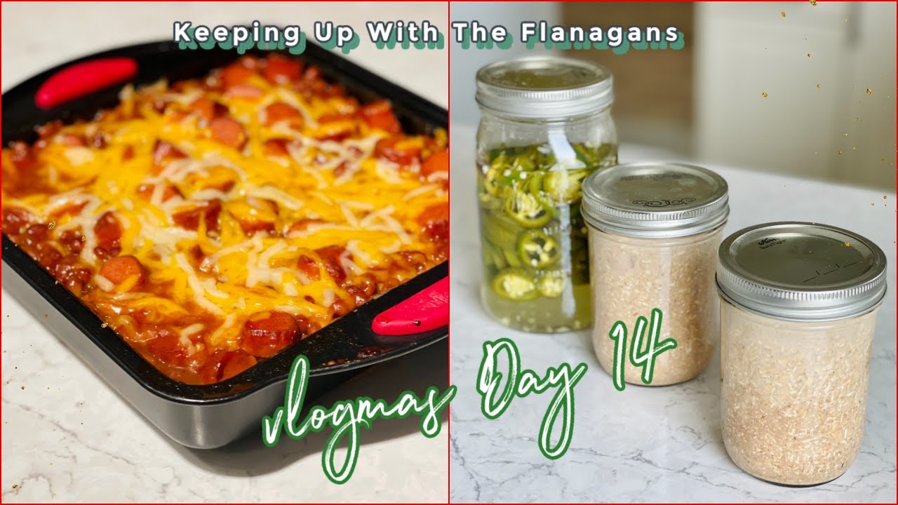 Beanie Weenies! | Quick & Easy Overnight Oats + Pickled Jalape&ntilde;os! | Vlogmas Day 14