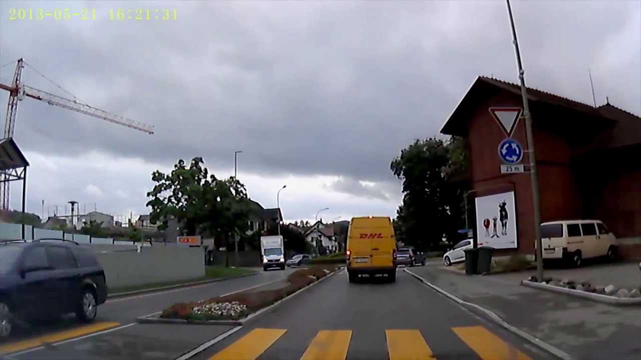 CH: Embrach. Kanton Z&uuml;rich. Ortsdurchfahrt. Mai 2013
