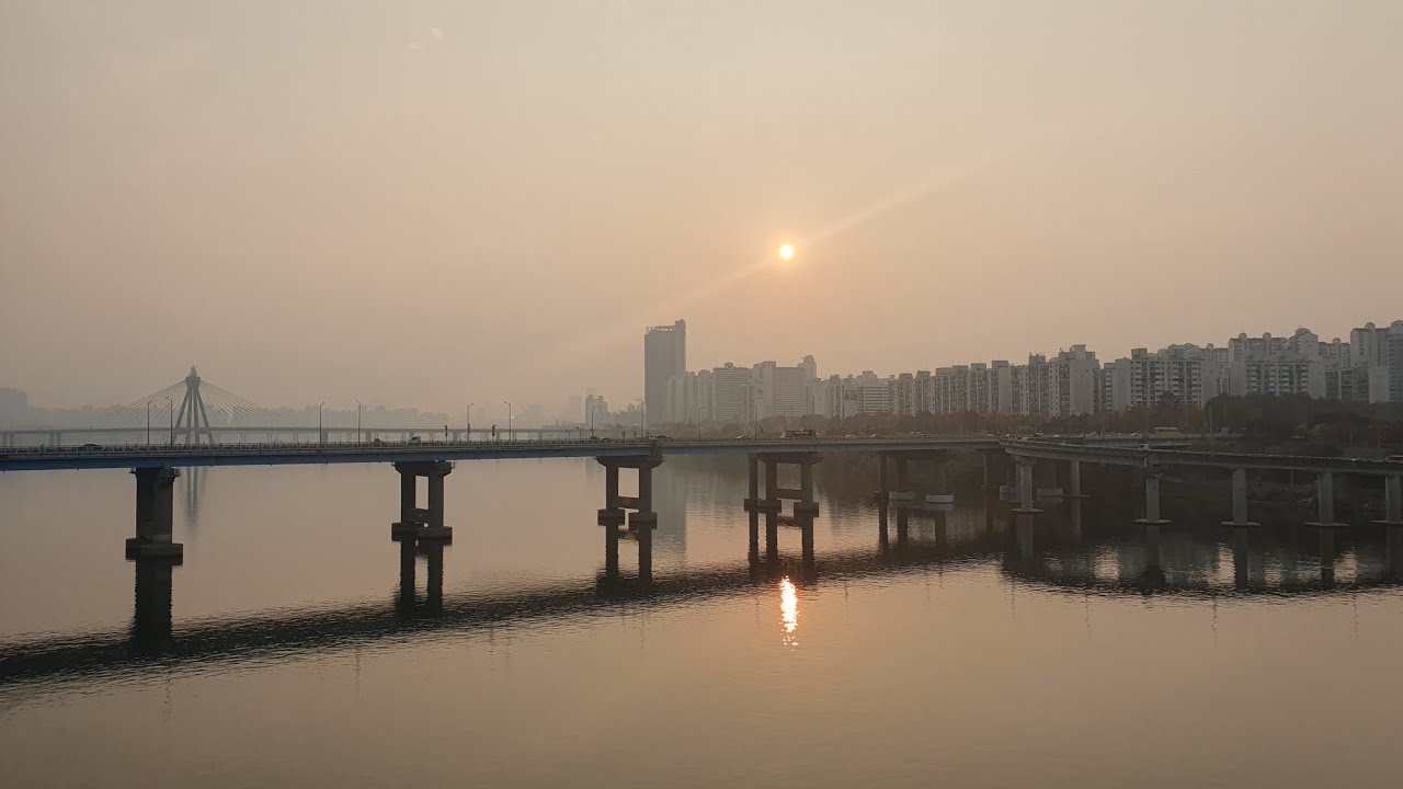 [4K] From Seongnae Market to Gangdong Rodeo Street to Gwangjin bridge. 성내시장, 강동 로데오거리에서 광진교 건너가기.