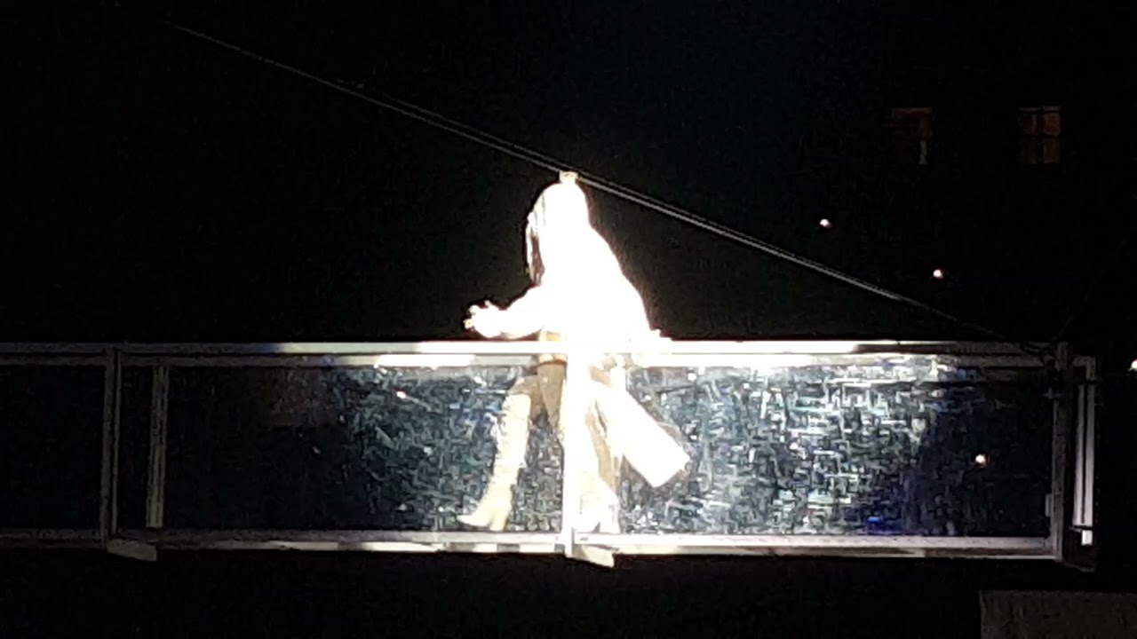 Rihanna love the way you lie + woo in Milan