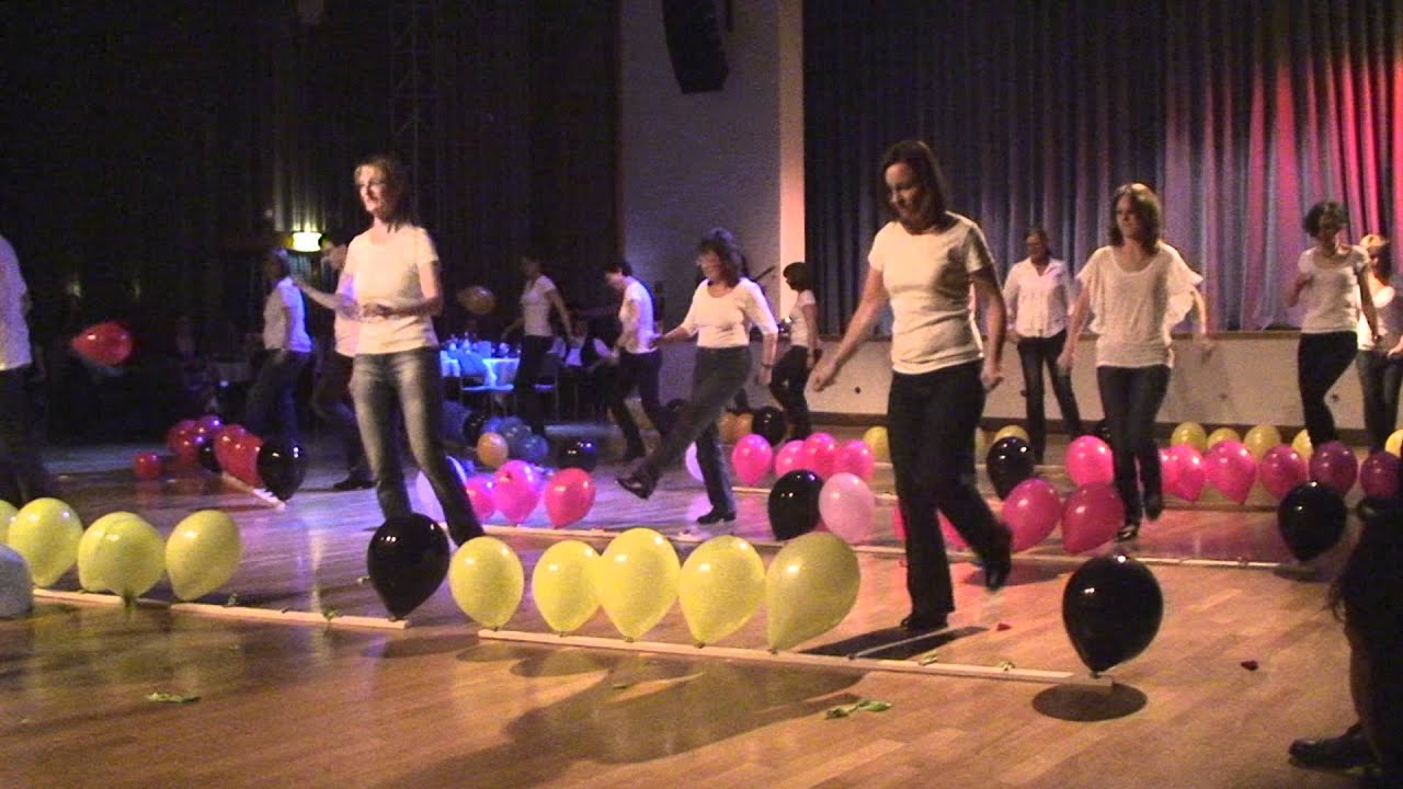 Frühlingsball 2012 - Steppen mit Luftballons
