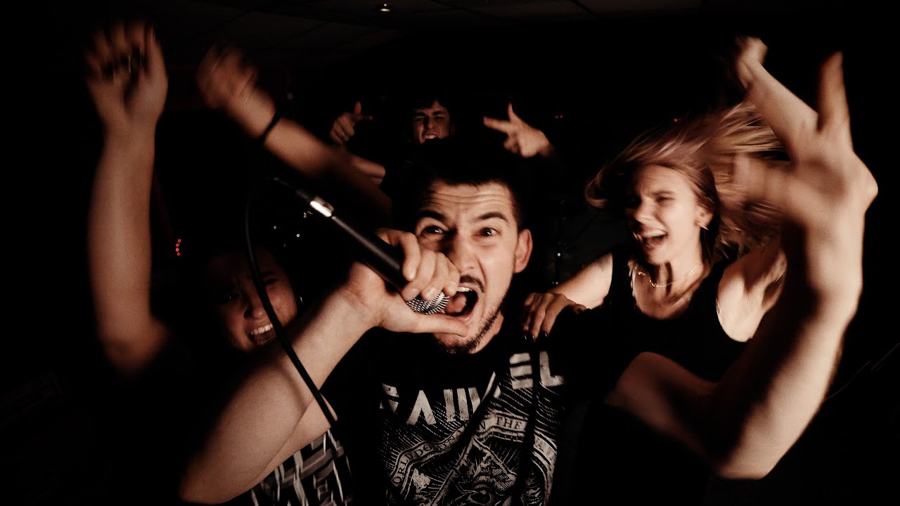 Iron Head - Karawana Jedzie Dalej (OFFICIAL VIDEO)