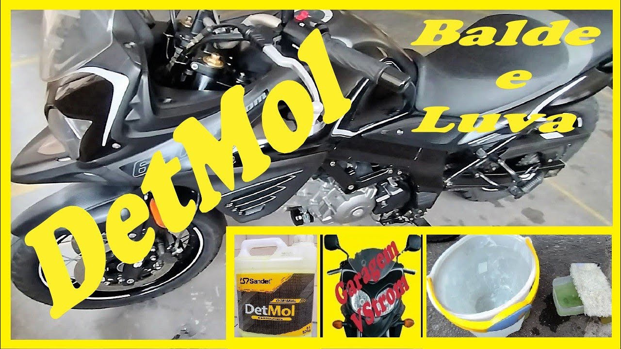 Lavando a moto com Detmol.