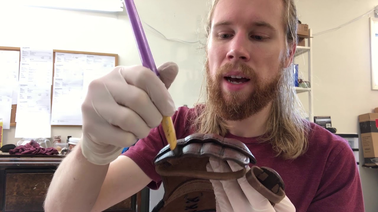 How to weather leather armour | Epic Armoury