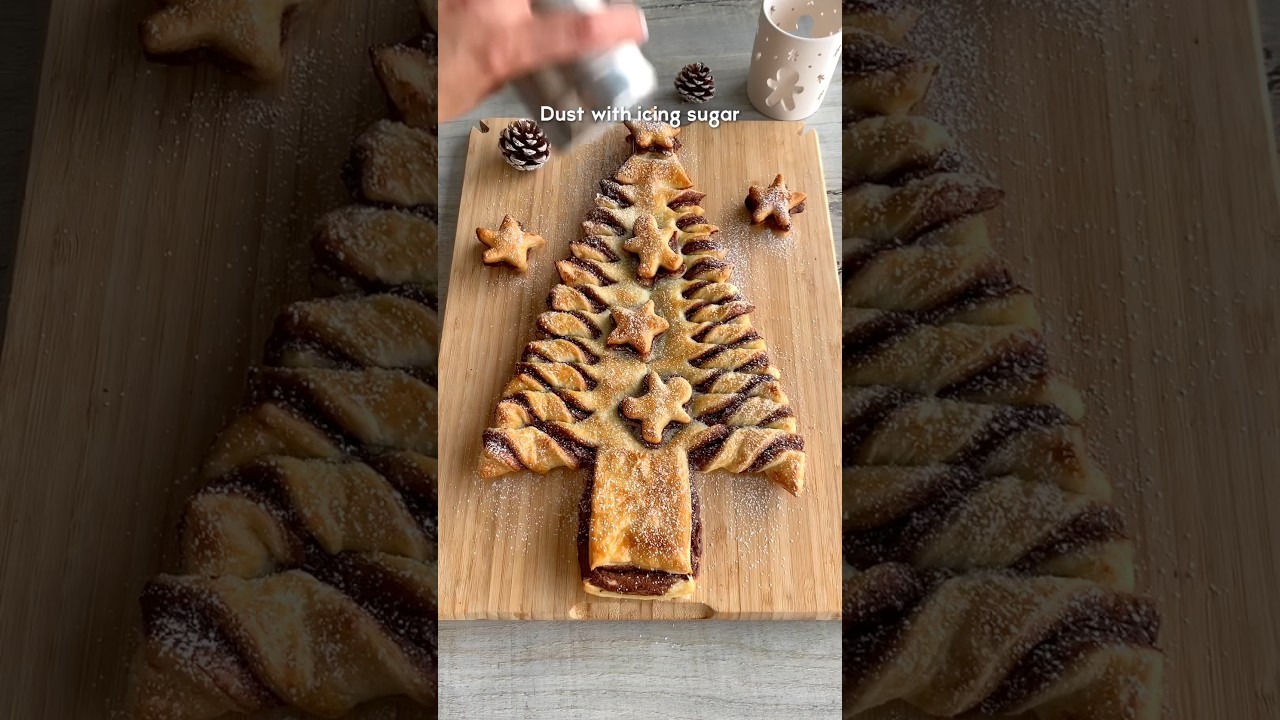 Tear & Share Nutella Pastry Christmas Tree (Christmas Kitchen Ep 1) 