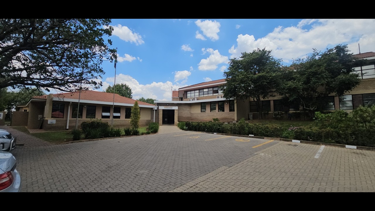 2565sqm Stand alone office building to lease or sale in Randjespark Midrand
