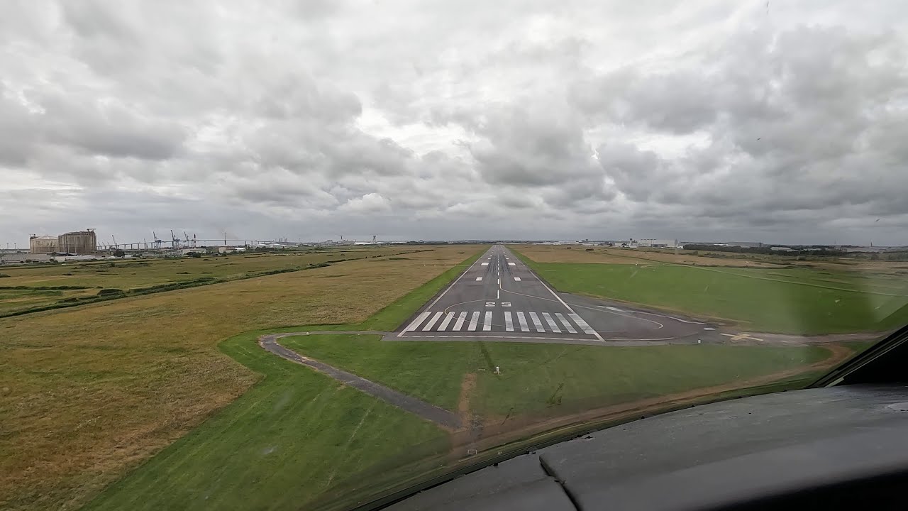 Business Jet | Challenger 604 | Landing at Saint Nazaire (SNR/LFRZ) | May 2025