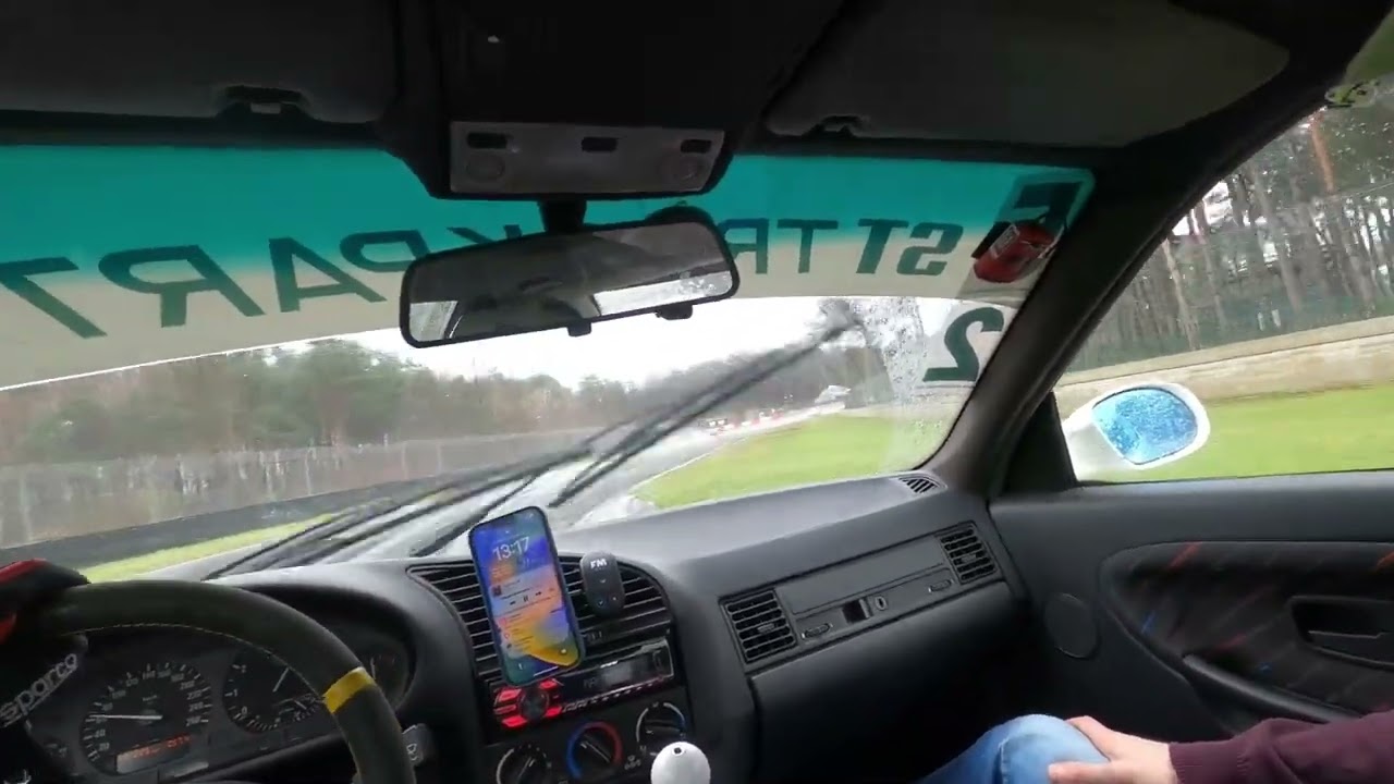 BMW E36 325i - Circuit Zolder in the wet