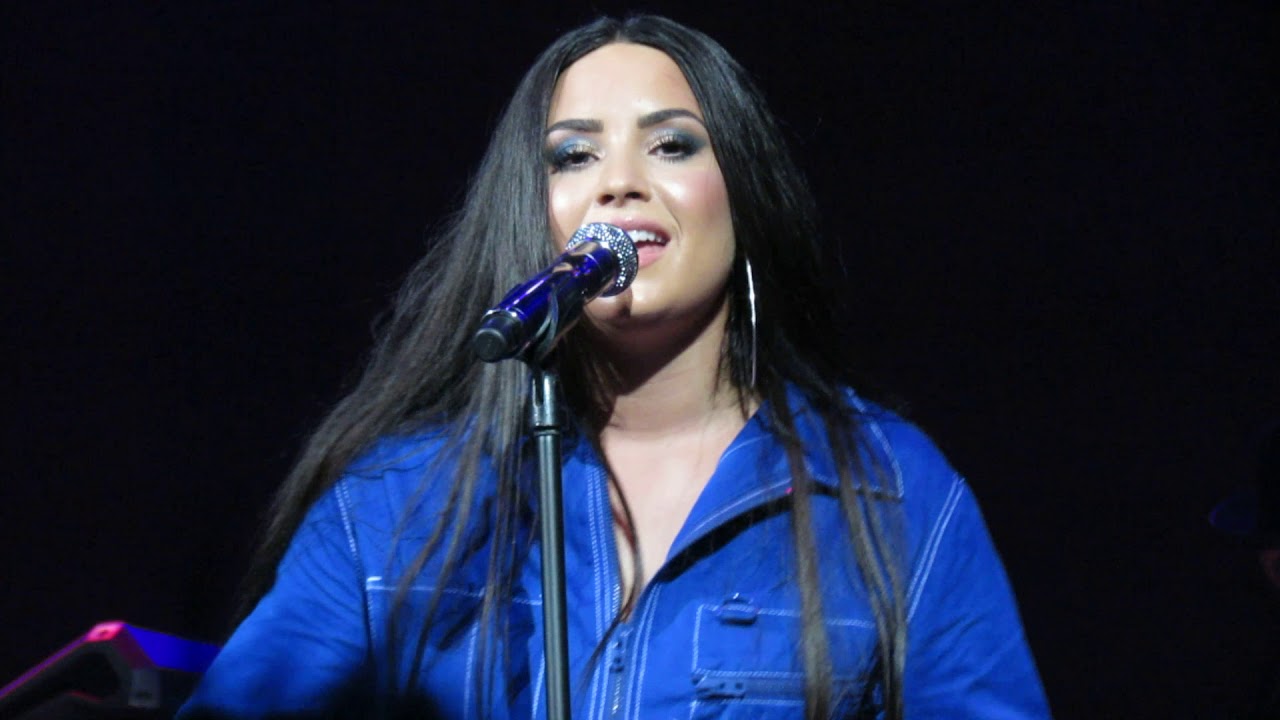 Demi Lovato - Concentrate - House of Blues