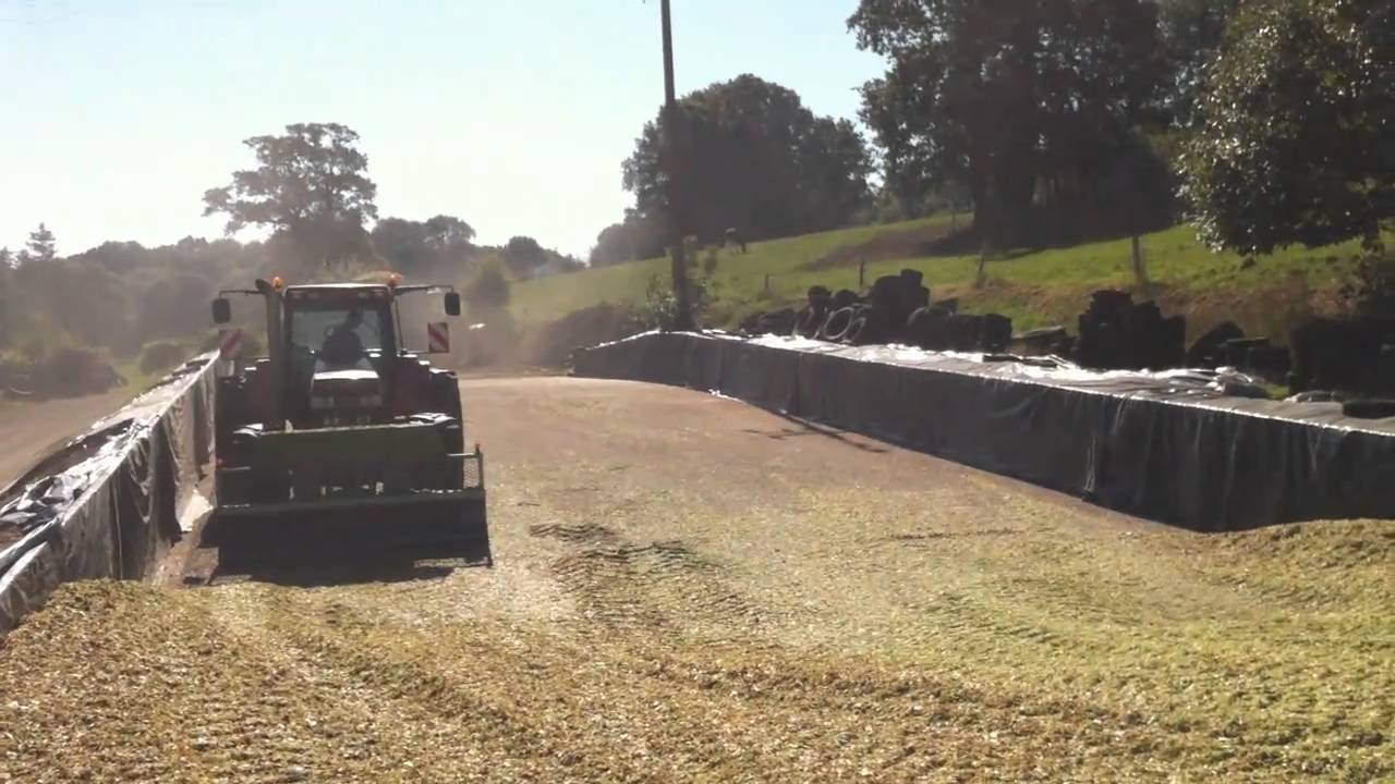 ensilage a Hennbont par ETA de Caudan