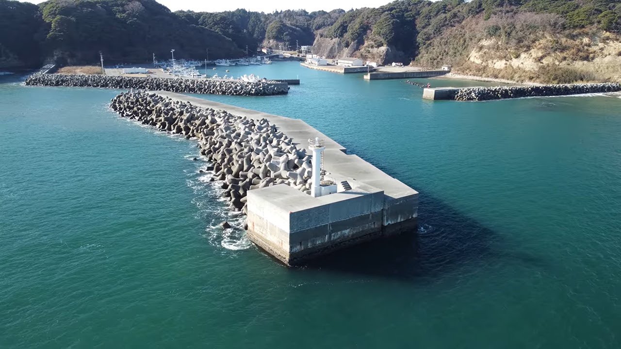 【灯台海域俯瞰飛行】福島県いわき市 平潟港勿来沖防波堤灯台 ドローン空撮