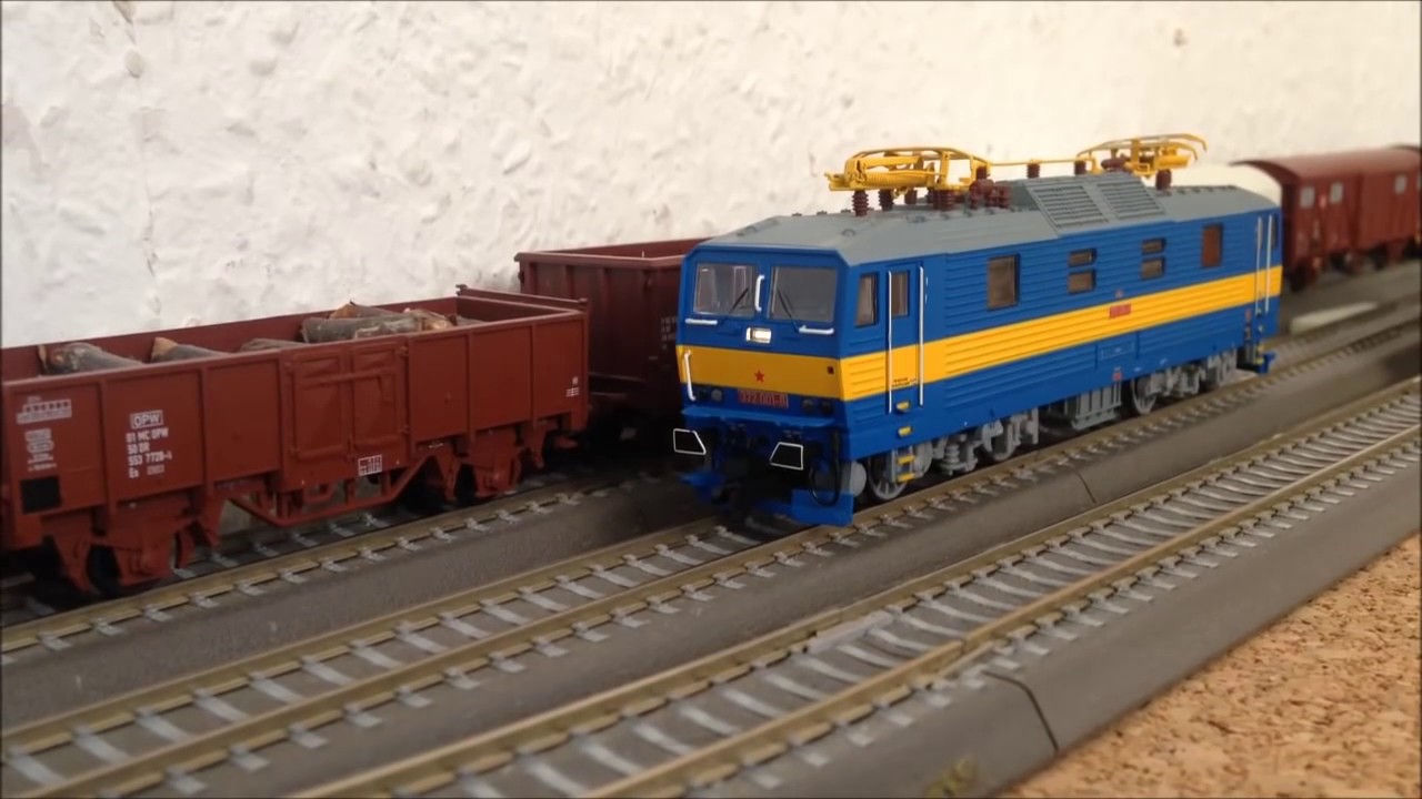 DS Model Kuehn 32915 - 372 001-8 der ČSD mit Sound Zvuk
