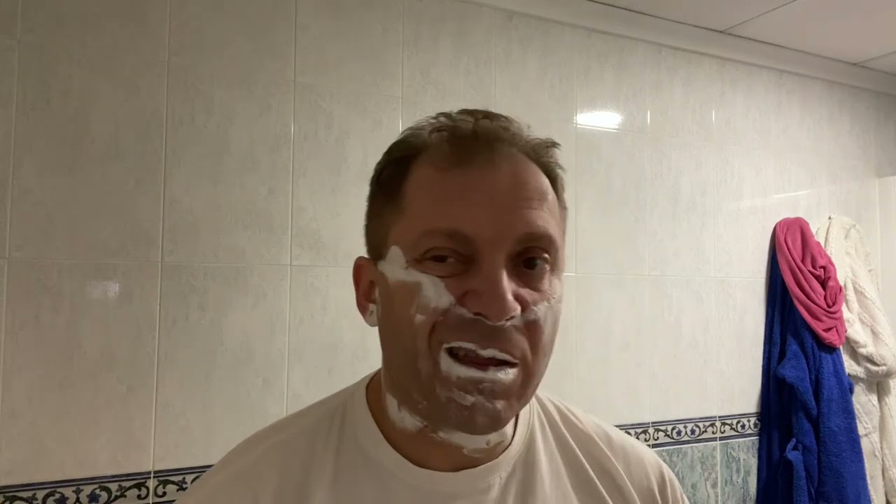 Estrenando Brocha, curiosa junto con un gran combo de el maestro jabonero Lodrino
