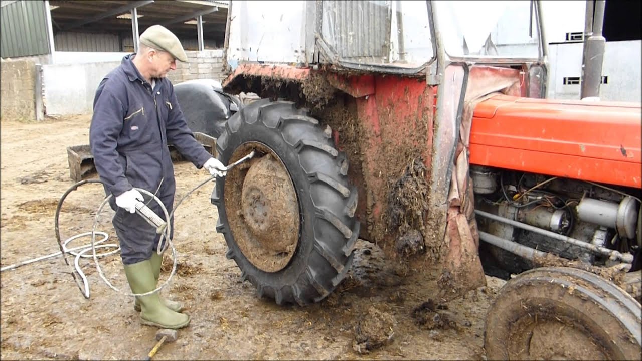 Установка новой шины на Massey Ferguson 135. Часть 2