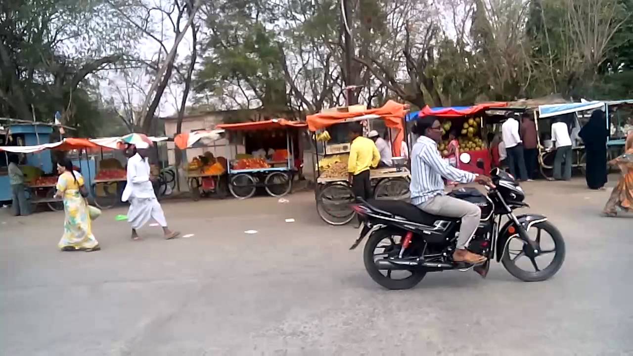 bus stand udgir