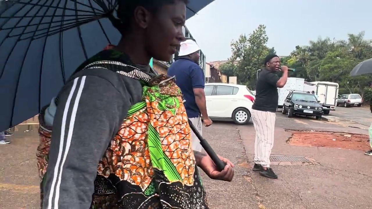 Randburg Street preaching,had to continue preaching in the rain!