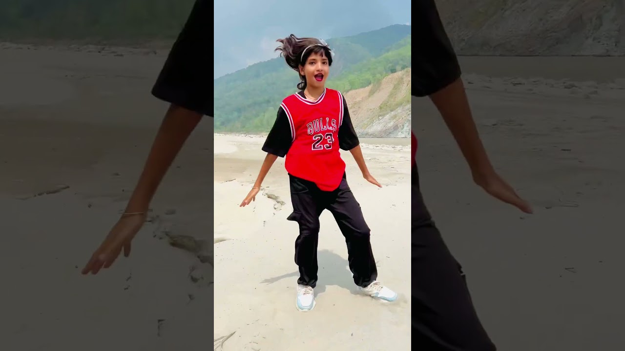 Umar meri 18 hone chali #avsacademy #viralmusic