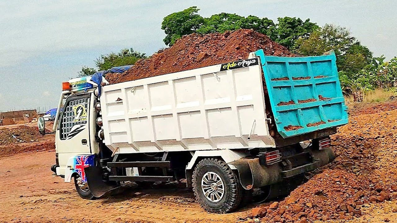 Dump Truk Tanah Isuzu Macan Jomplang Tanah Timbunan Full Bak 