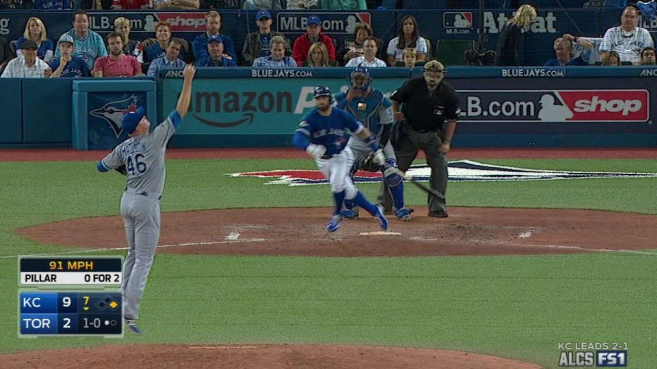 ALCS Gm4: Madson barehands grounder, gets the out