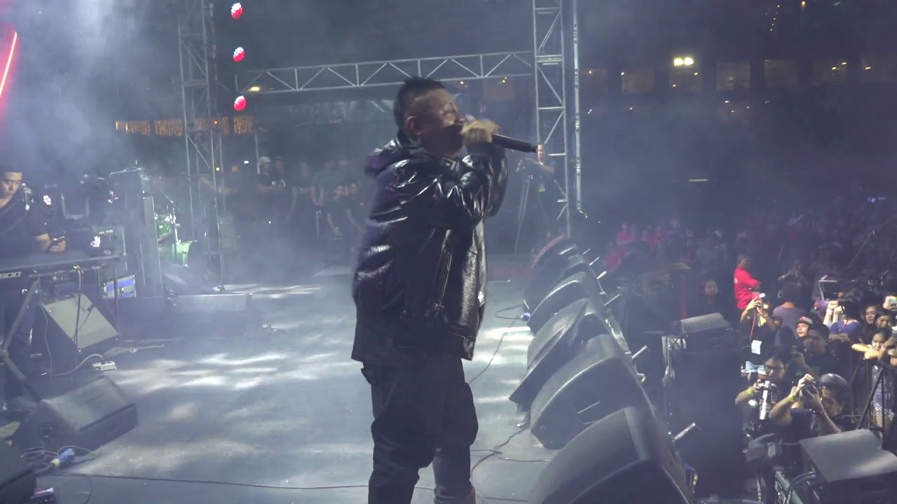 Frontrow Cares - Andrew E Andrew Ford Medina (Live)