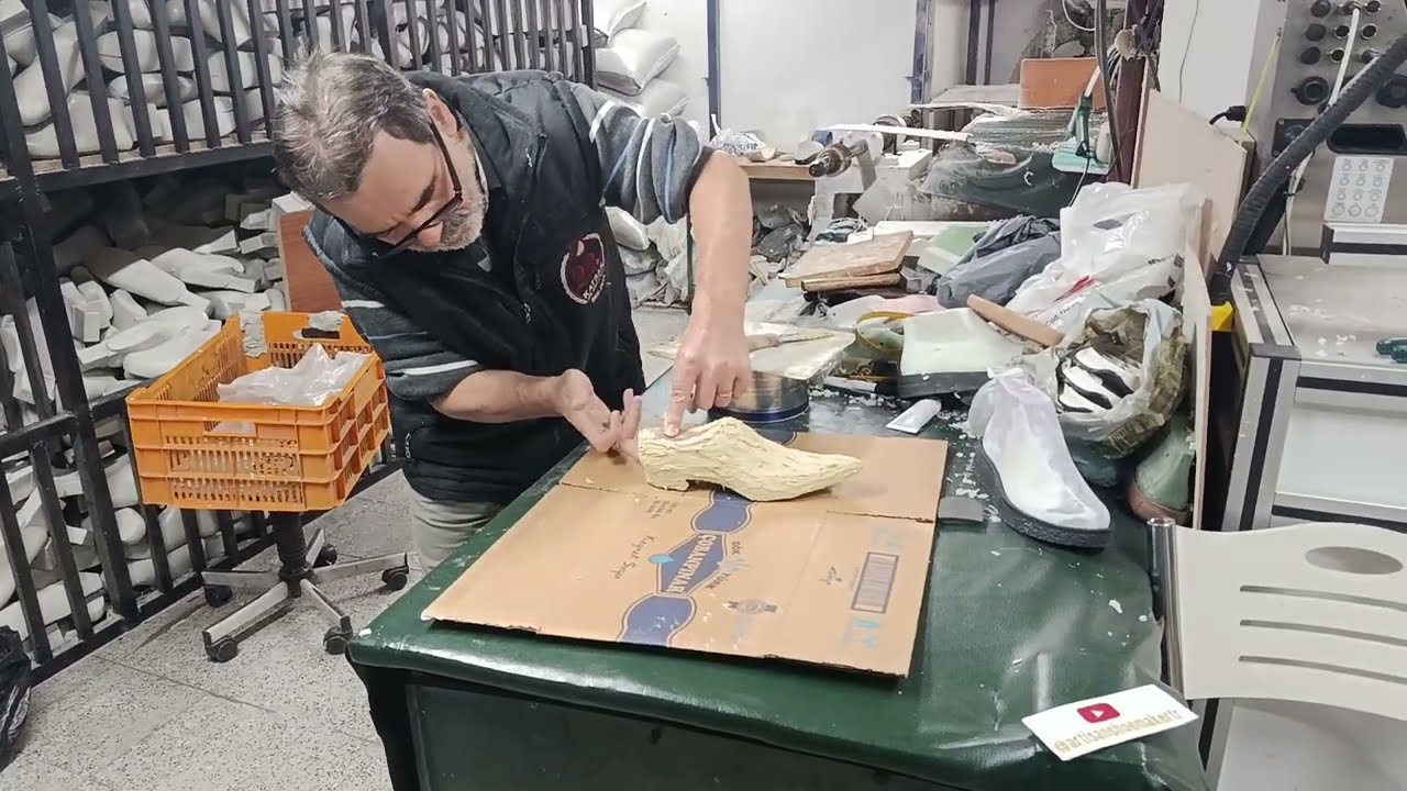 Restoring a 1930s Handmade Shoe Last | Filling & Surface Repair Process (Part 1)