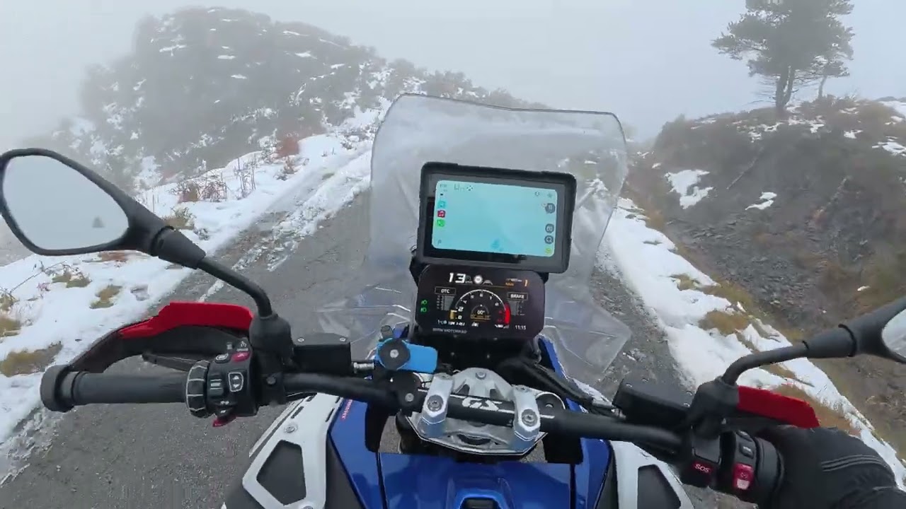 BMW R1300 GSA snow driving #bmwmotorrad #bmwr1300gsadventure #bmwr1300gsa 