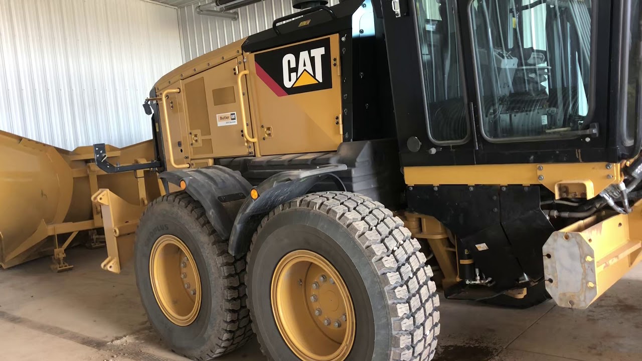 New Cat 140 AWD walk around