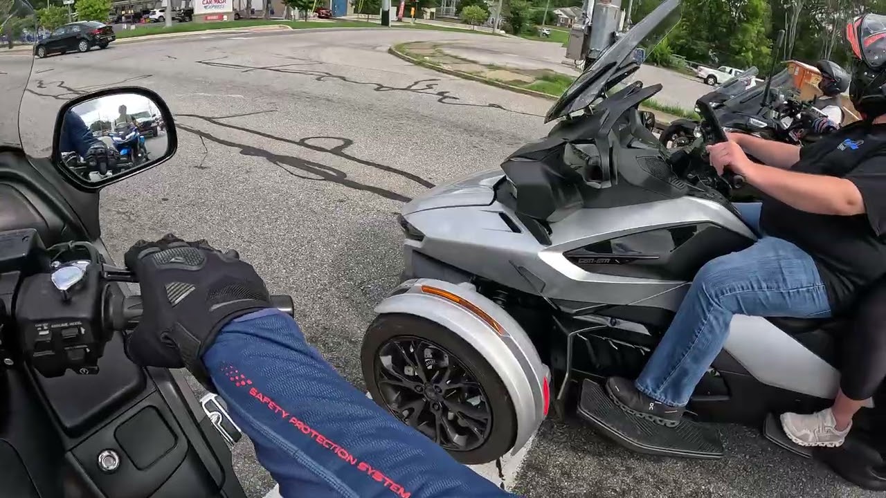 Goldwings pull-up deep @ Southern Honda Powersports w/ Sensei for Honda Days