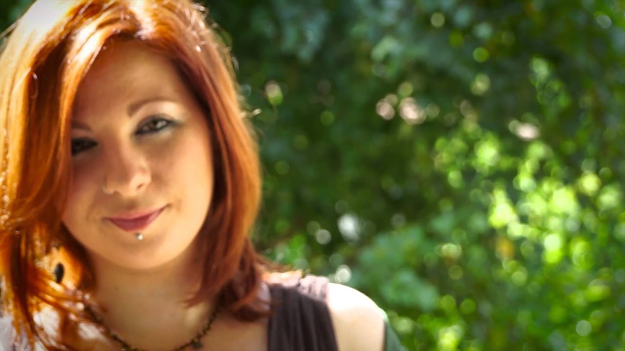 Erika Biavati - Non mangio la pizza con le mani ( Videoclip HD )