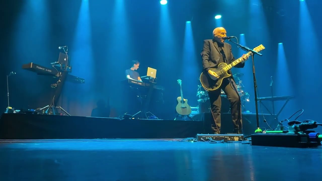 Midge Ure 'Passing Strangers' Catalogue-The Hits' Tour Tivoli Vredenburg Utrecht 9th March 2025