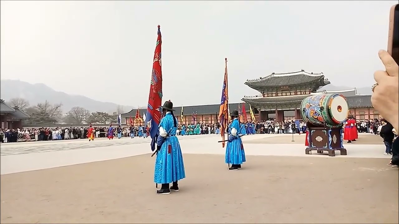 동백꽃이 활짝피었습니다. 수문장 교대식 경복궁 - 창덕궁