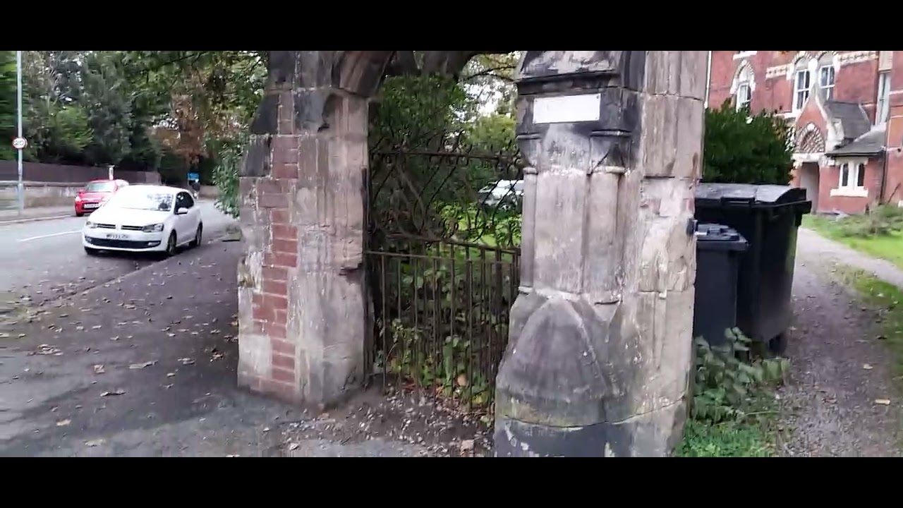 Warren Road,Blundellsands,Crosby, Liverpool/England(Featuring Old Churches ⛪)02/10/23