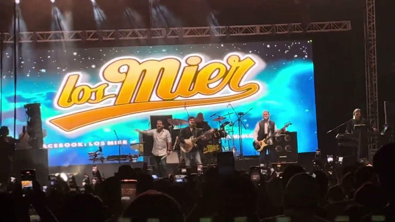 Santa Claus le dio un beso a mamá/ LOS MIER / Mayo 18 de 2025 #Monterrey #musica #grupera