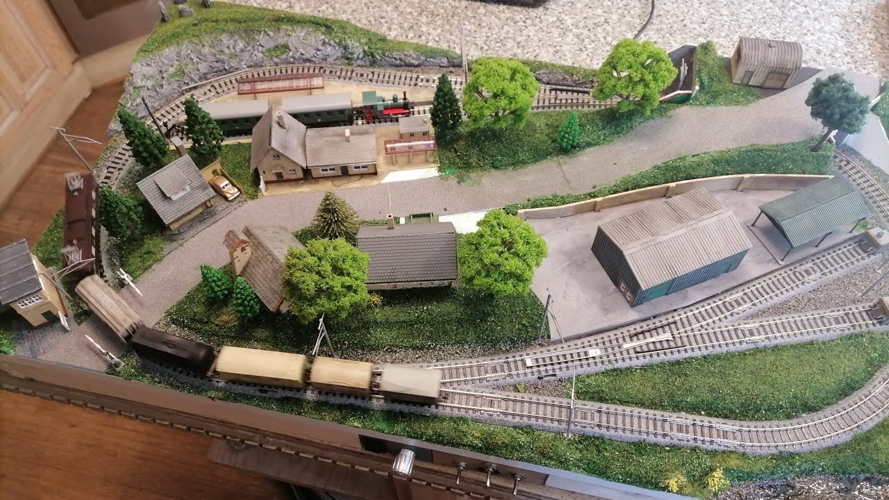 N Gauge Micro Oval Model railway / railroad layout update
