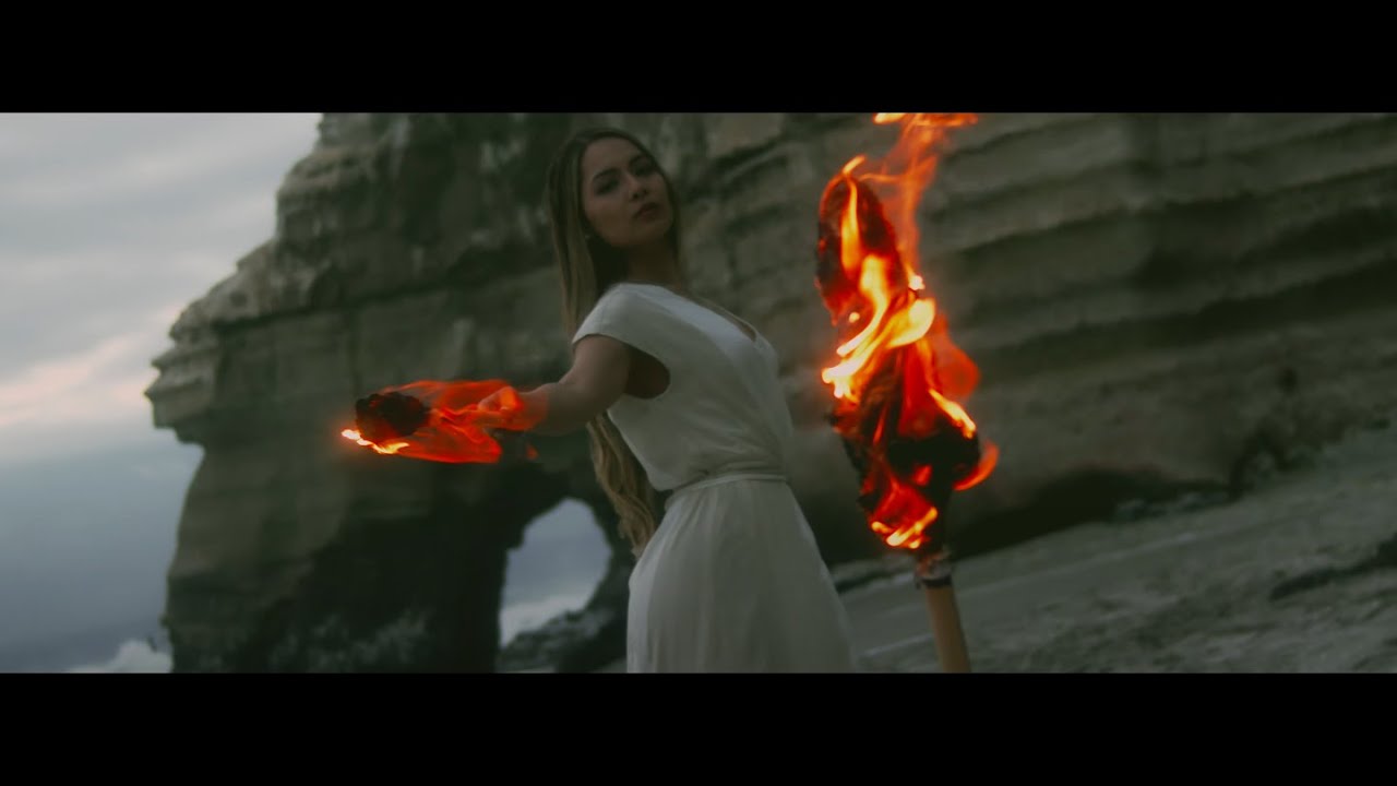 Ankaly - Eres Tú / Video Oficial ©