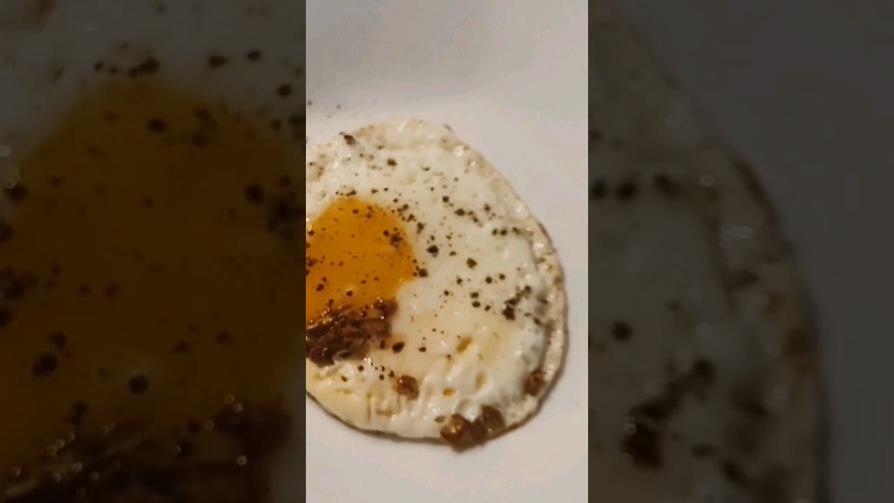 Spanish garlic egg/possibly the best fried egg recipe. 