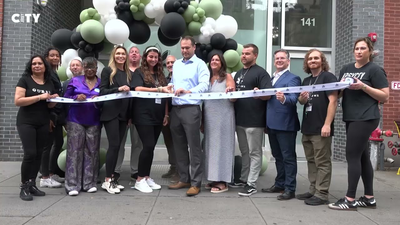 Jersey City Official Ribbon Cutting: Downtown Flwr