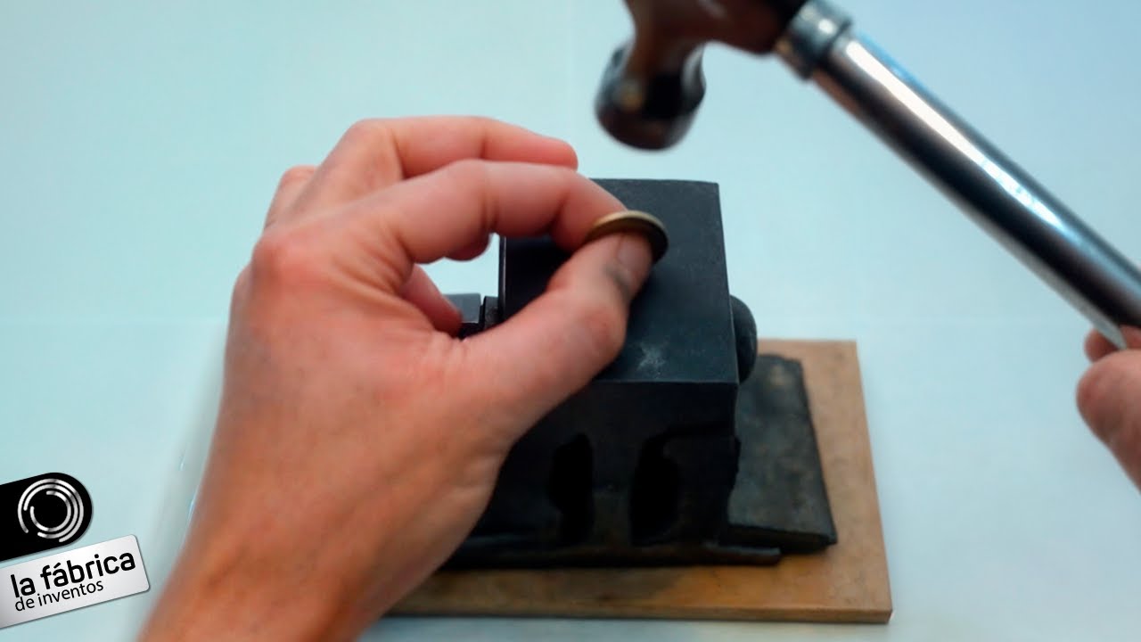 🔴 Как сделать кольцо из монеты - Домашние опыты - LlegaExperimentos