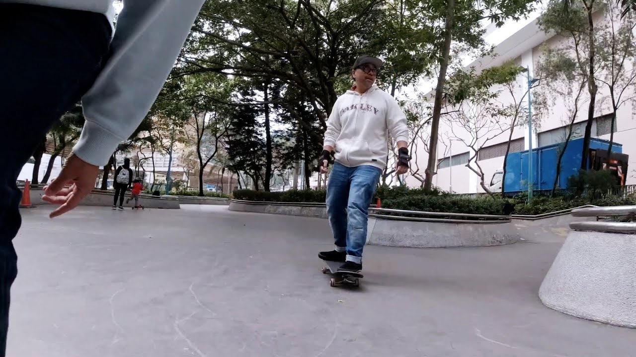 I decided to start learning how to skateboard in my 40s.