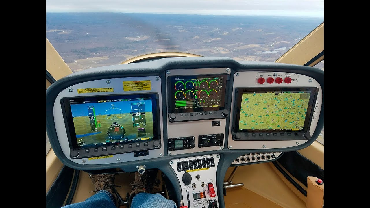 Three-Screen Dynon Glass In a New Flight Design
